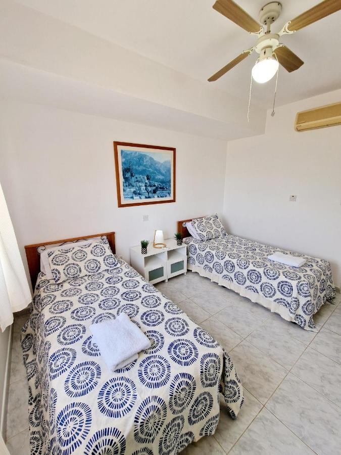 Emma'S Place, 2 Bedroom Apartment With Pool View Paphos Esterno foto
