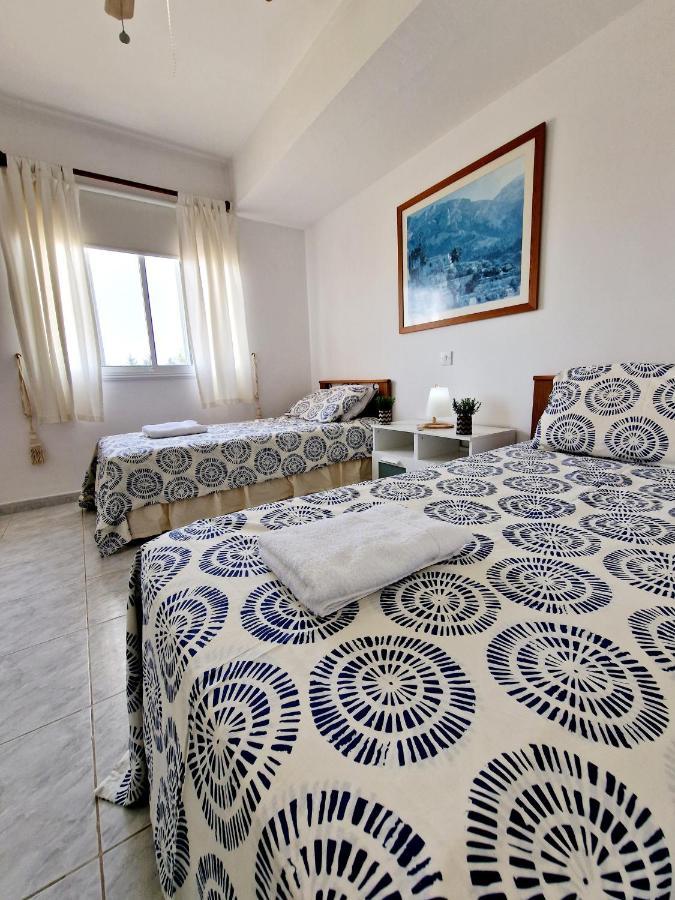Emma'S Place, 2 Bedroom Apartment With Pool View Paphos Esterno foto